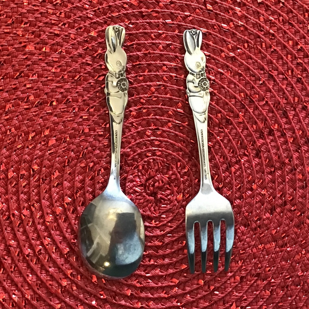 Oneida Peter Rabbit baby flatware set. Vintage - Picture 5 of 6